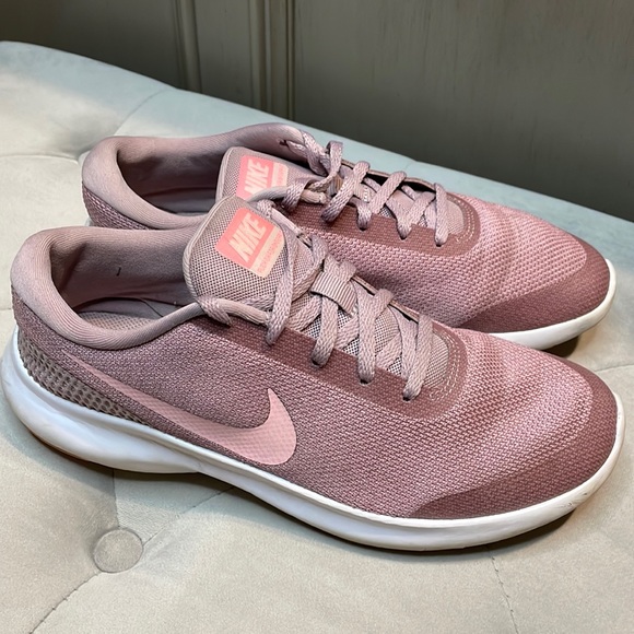 Nike Shoes - Nike Flex Experience RN-7